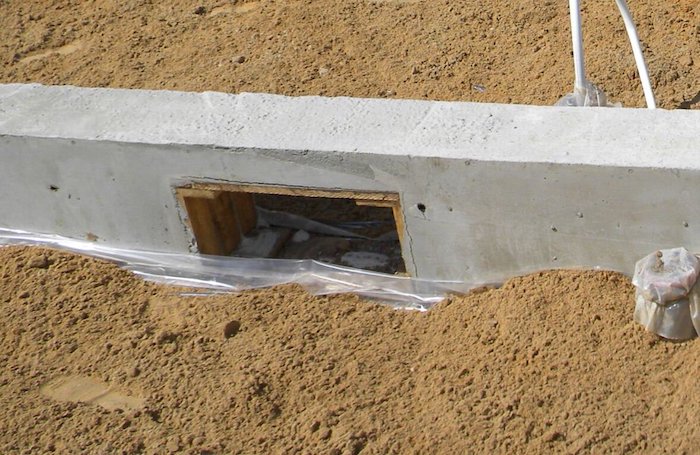 Изоляция грунта в подполье каркасного дома